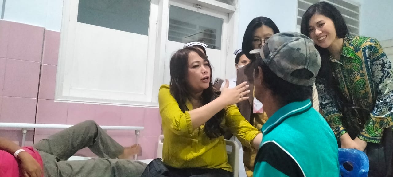 Jadi Prioritas Penanganan OD-SK, Istri Wagub Sambangi dan Bantu Korban Dugaan Kekerasan Terhadap Anak