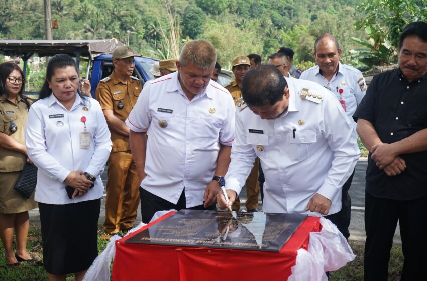  Bupati Kumendong Teken Prasasti Pagar Lapangan Kinakas