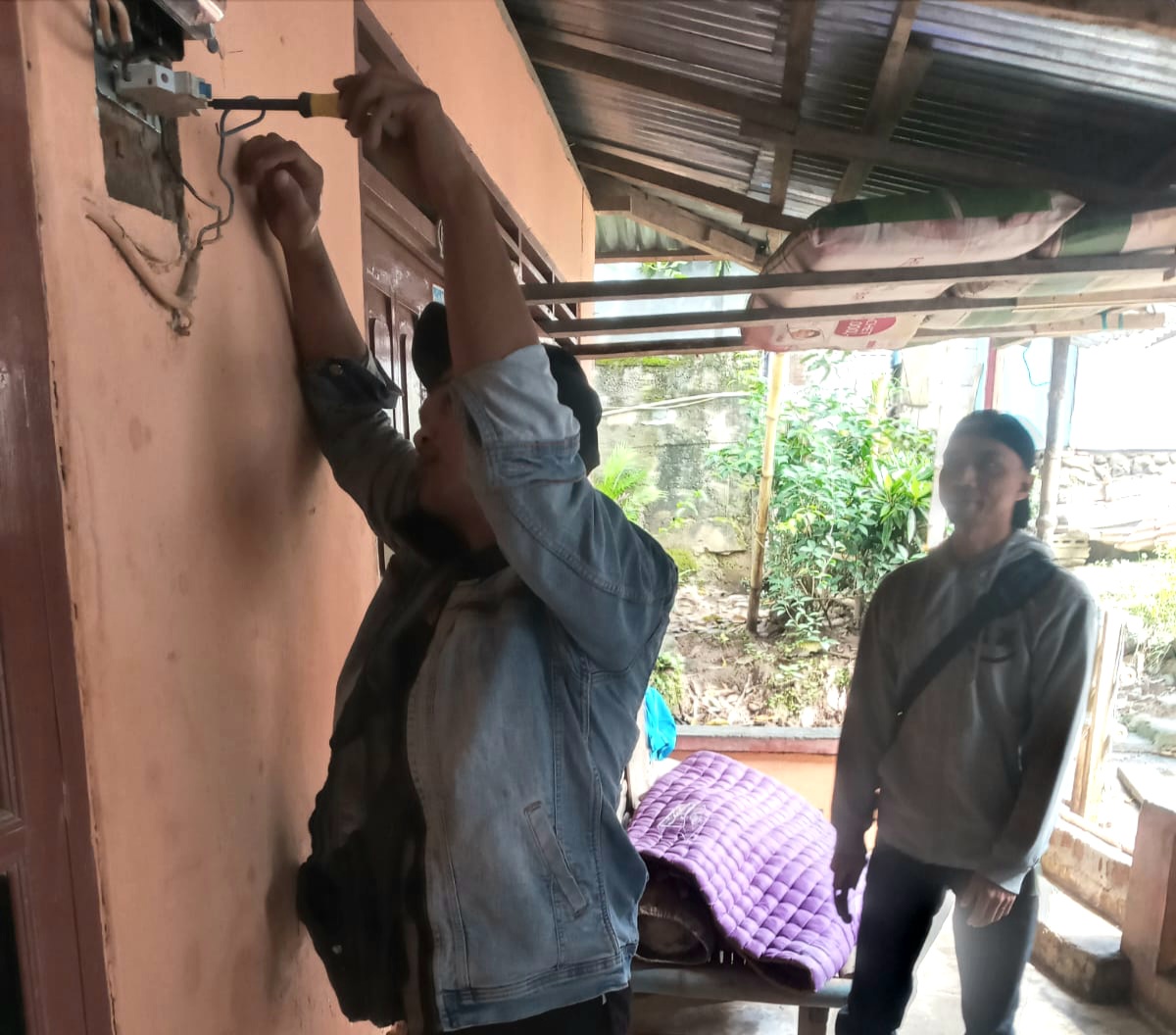 Meteran Listrik Diganti Baru, Mamahit Apresiasi Kinerja PLN Manado Utara