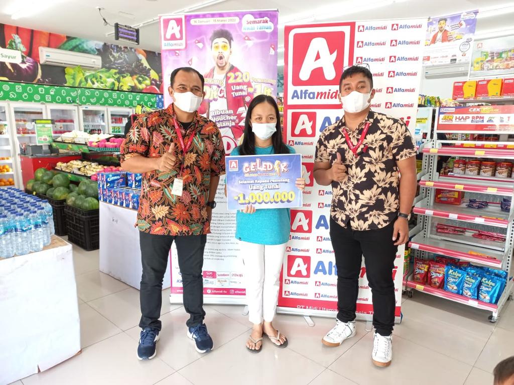 Belanja Rp75.000 di Alfamidi, Konsumen Manado Bawa Pulang Jutaan Rupiah