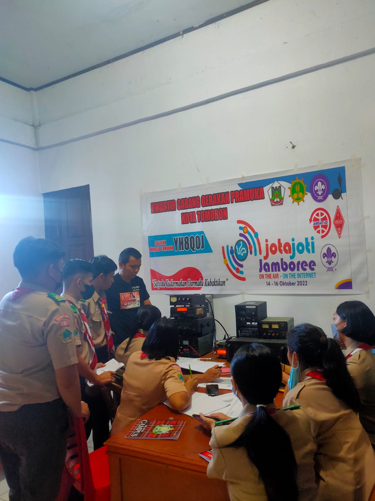Bekali Pramuka Dengan Sistem Komunikasi Via Radio Amatir