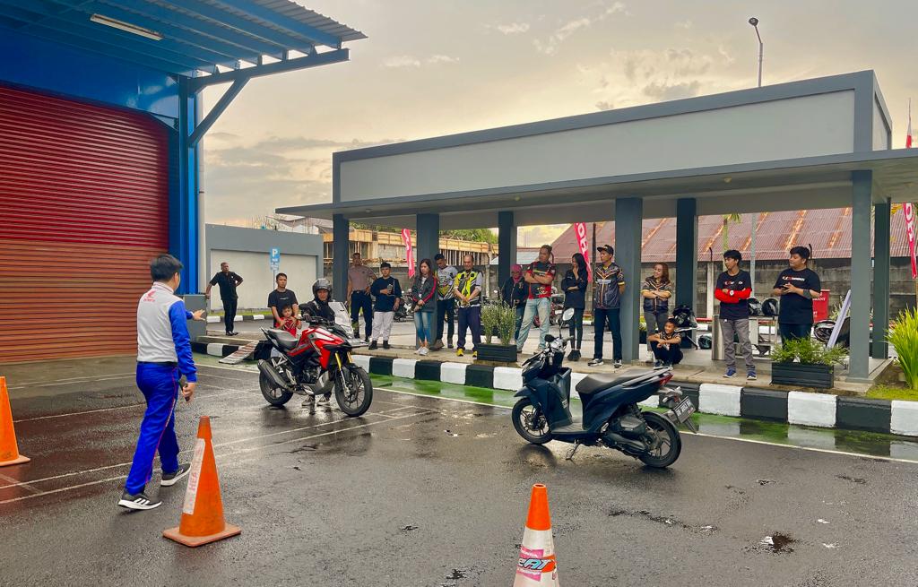DAW Gelar Pelatihan dan Kompetisi Regional Safety Riding Advisor Community 2023