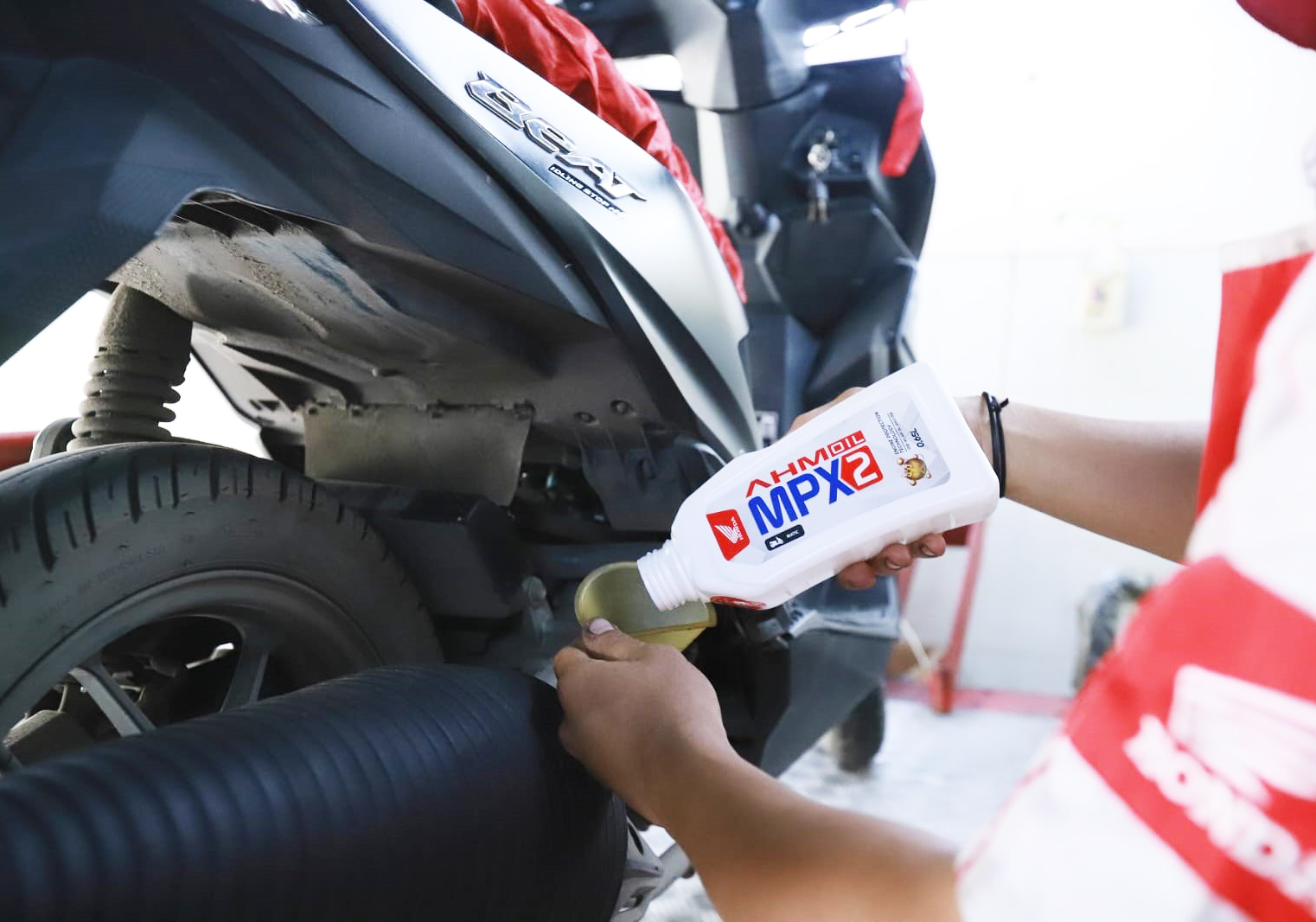 AHM Rilis Pelumas Skutik Honda Makin Hemat dan Tepat