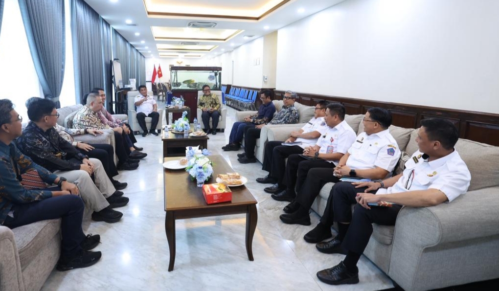 Gubernur Yulius Minta Ketersediaan Listrik di Daerah Terpencil, Buah Kerja Nyata Bagi Rakyat