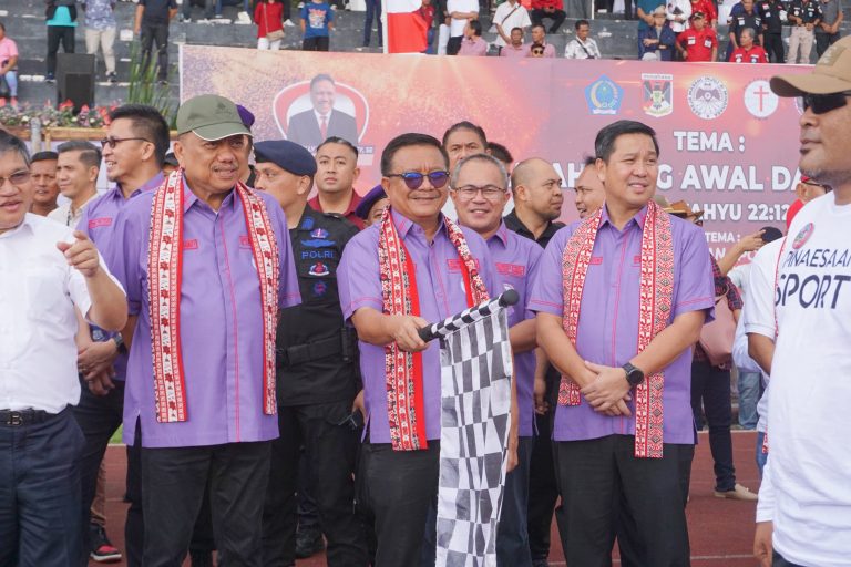 Gubernur Olly Dondokambey Bersama Wagub Steven Kandouw Hadiri Ibadah Agung Hapsa PKB GMIM Tahun 2024