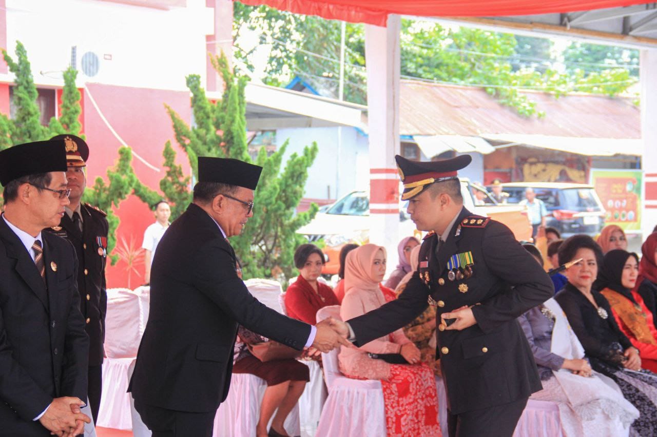 Maurits-Hengky Kompak di Upacara HUT Bhayangkara ke-78 di Bitung