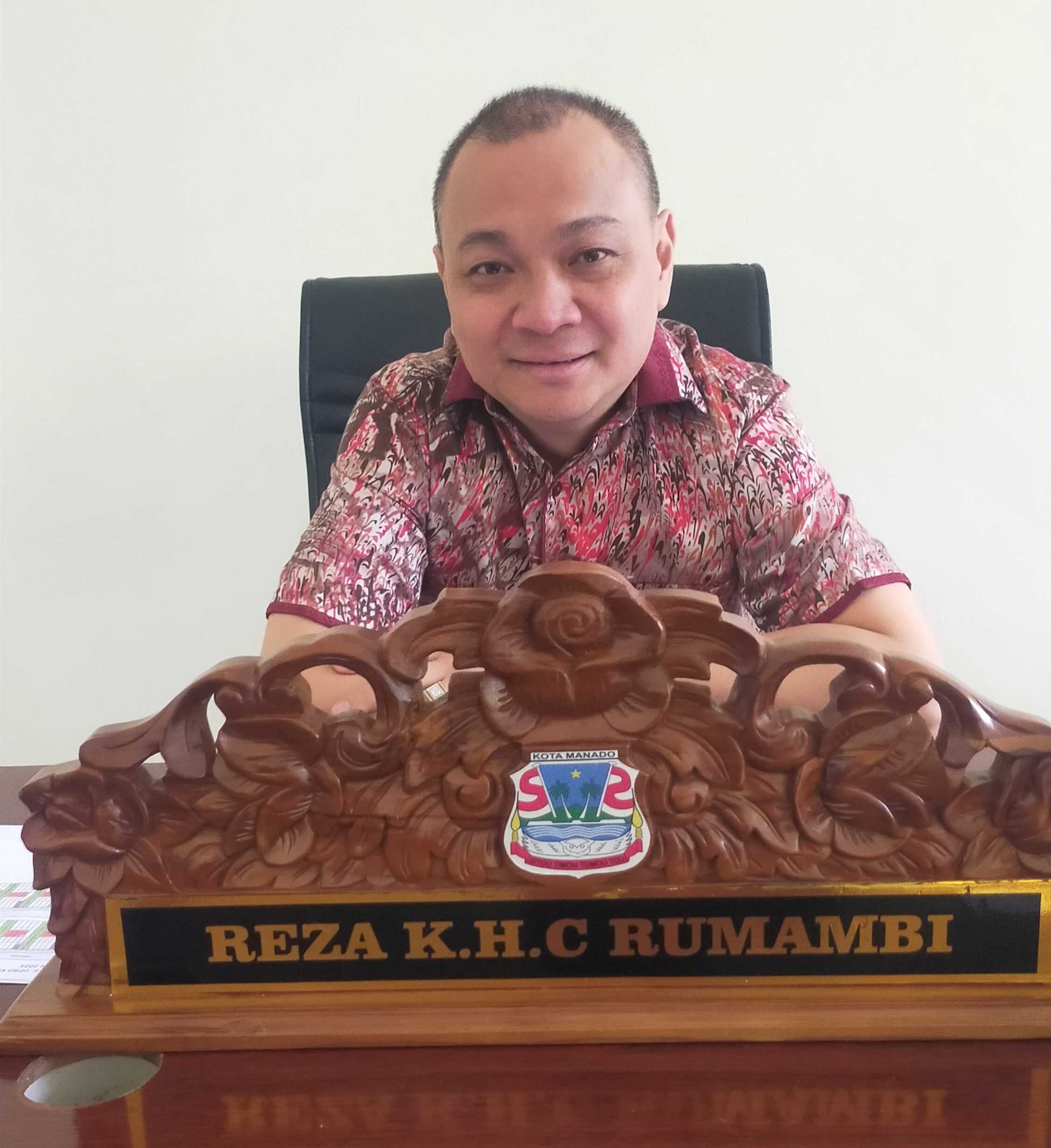 Reza Rumambi Usulkan Ruang Mushola dan Jurnalis di DPRD Manado 