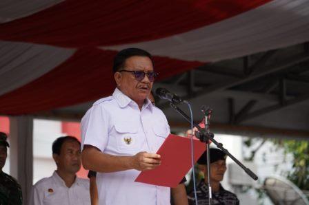 Ribuan Linmas, Dikukuhkan Walikota Bitung Maurits Mantiri