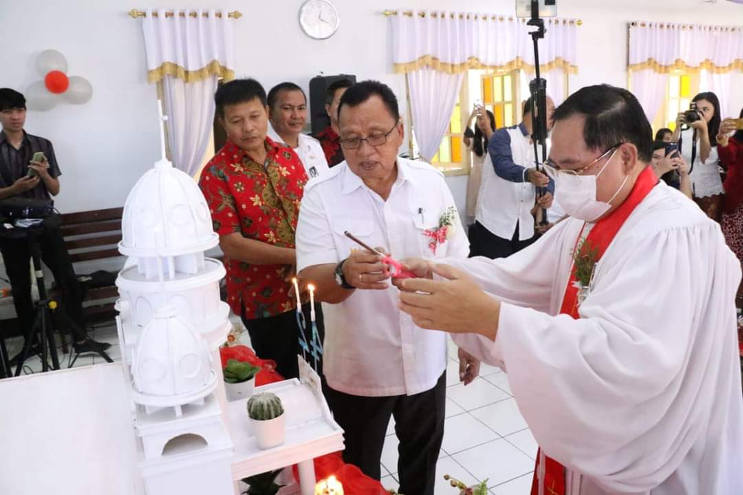 Hadiri Syukur HUT ke-42 GMIM SION Sendangan, Wabup RD Ajak Jemaat Terus Bersinergi dengan Pemerintah