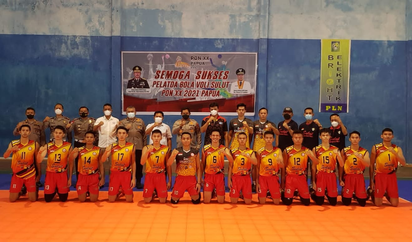 Nana Sudjana ‘Bakar’ Semangat Atlit Bola Voli Sulut Hebat