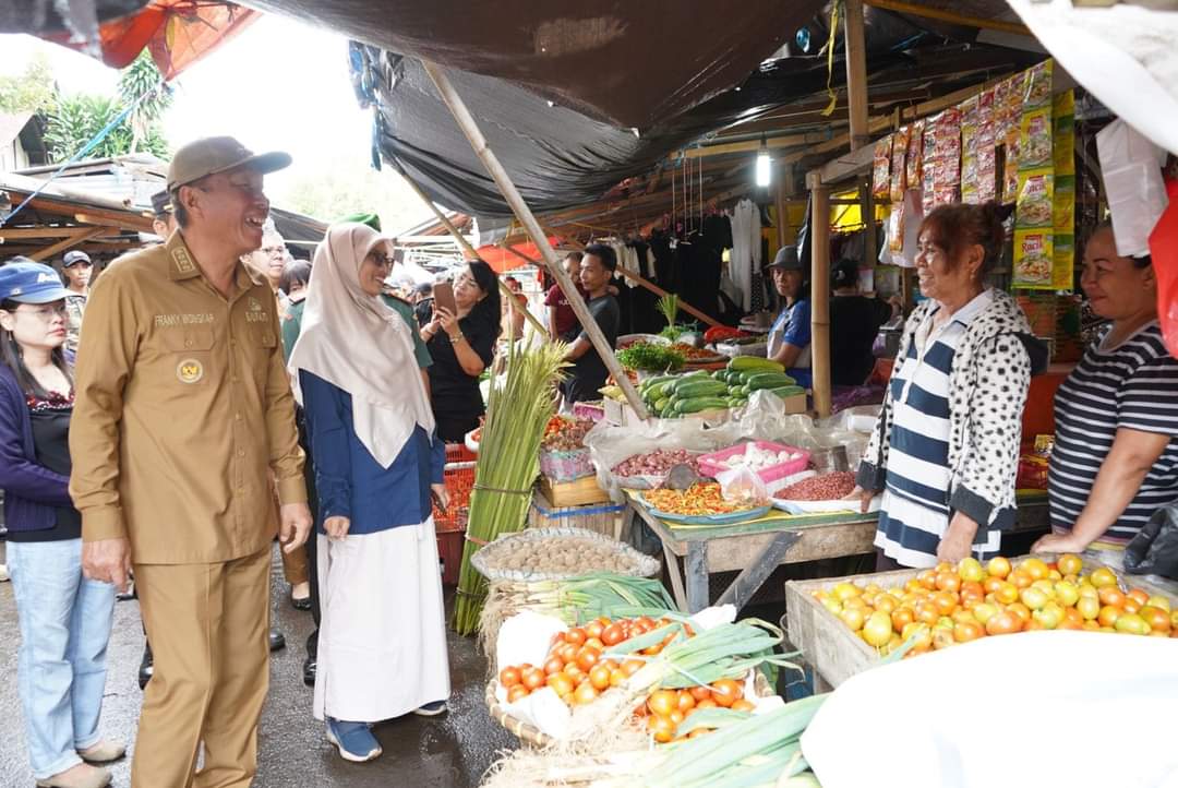 Jelang Pengucapan, Bupati Minsel Gelar Sidak Harga Bahan Pokok