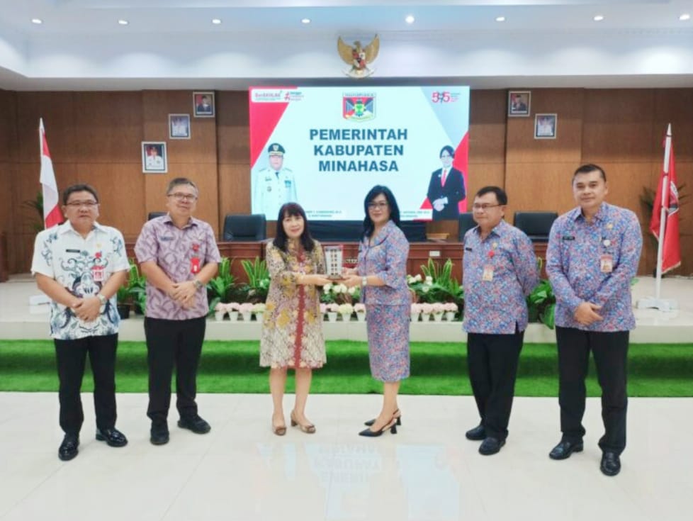 Sekda Watania Sambut Kunjungan Studi Banding Pemkab Minsel