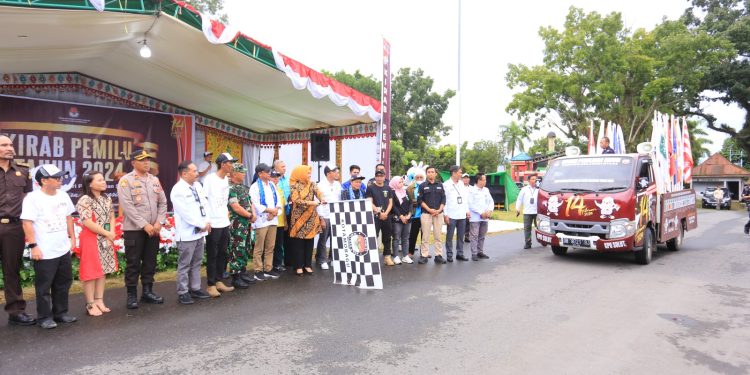 Hadiri Serah Terima Kirab Pemilu 2024, Tatong Dukung Penuh dan Siap Sukseskan