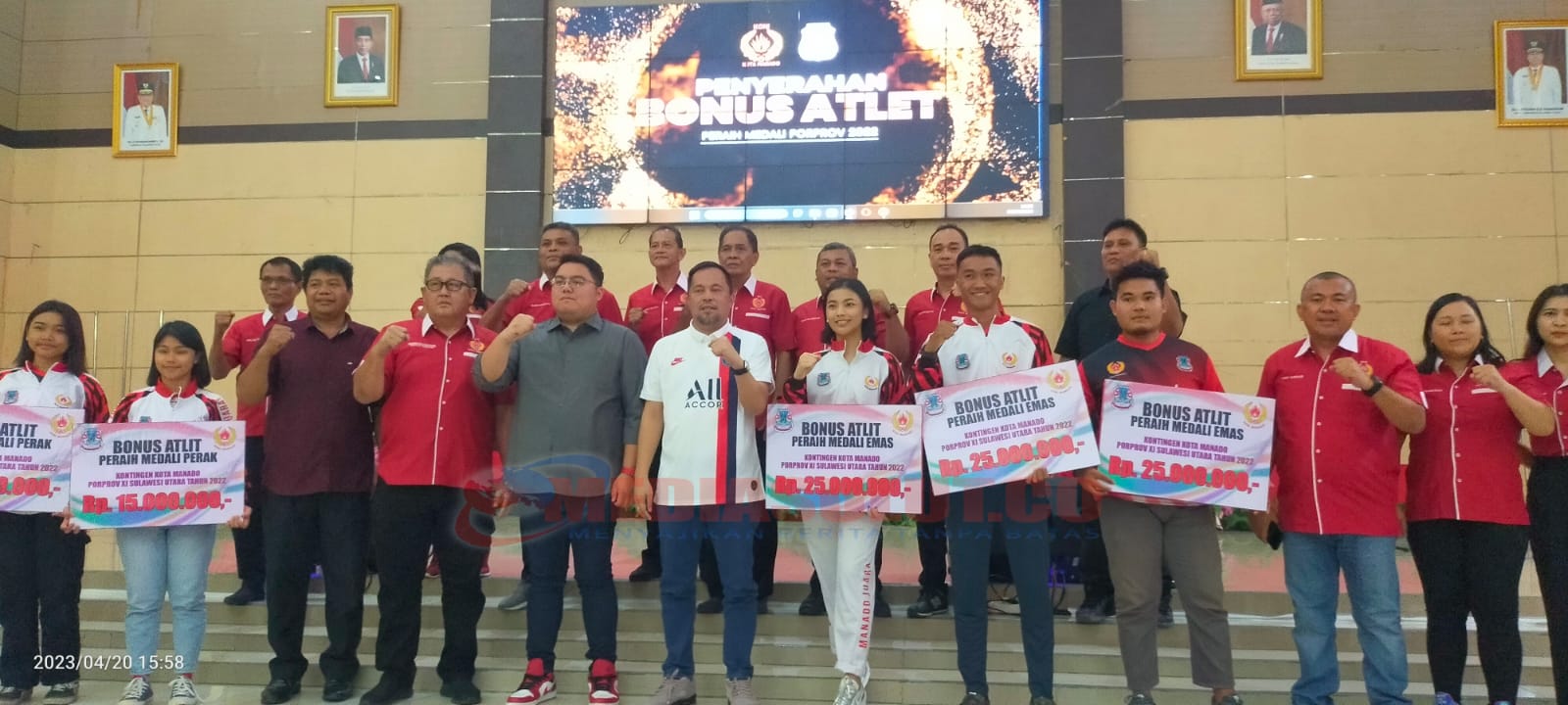 Wawali Manado Serahkan Bonus Atlet Porprov, Janji Terpenuhi