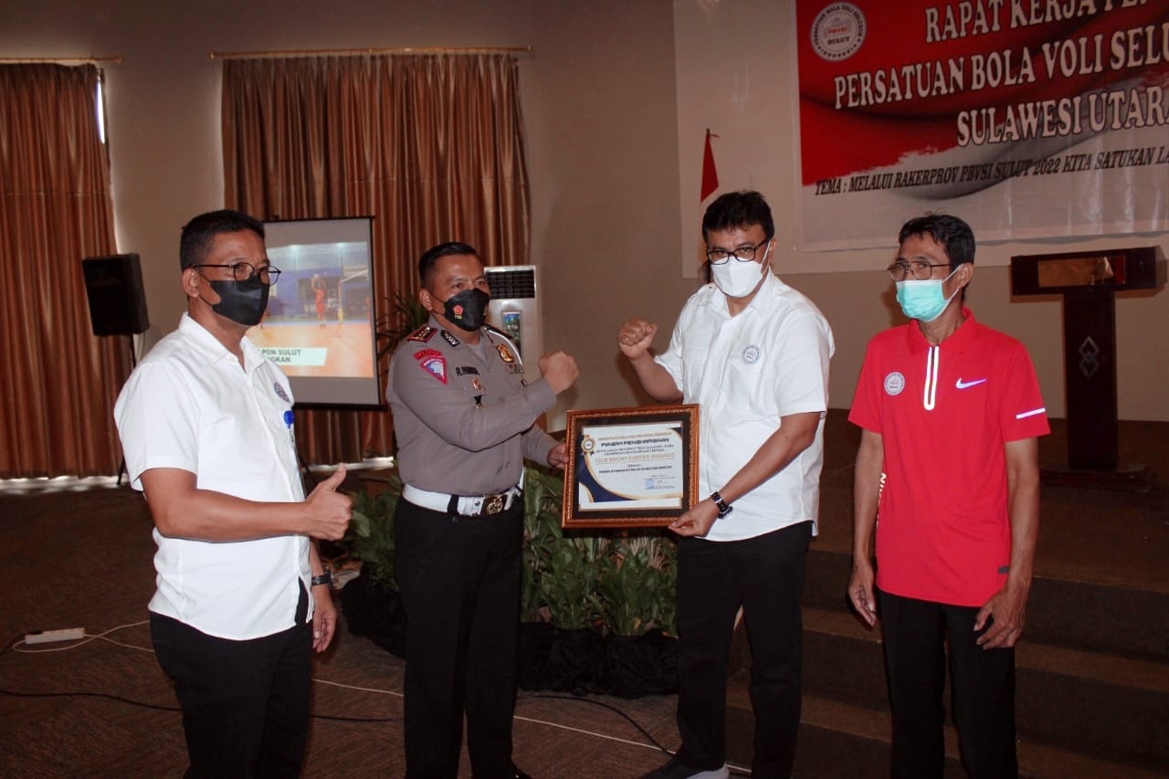 BES Dinobatkan PBVSI Sulut Sebagai Klub Terbaik