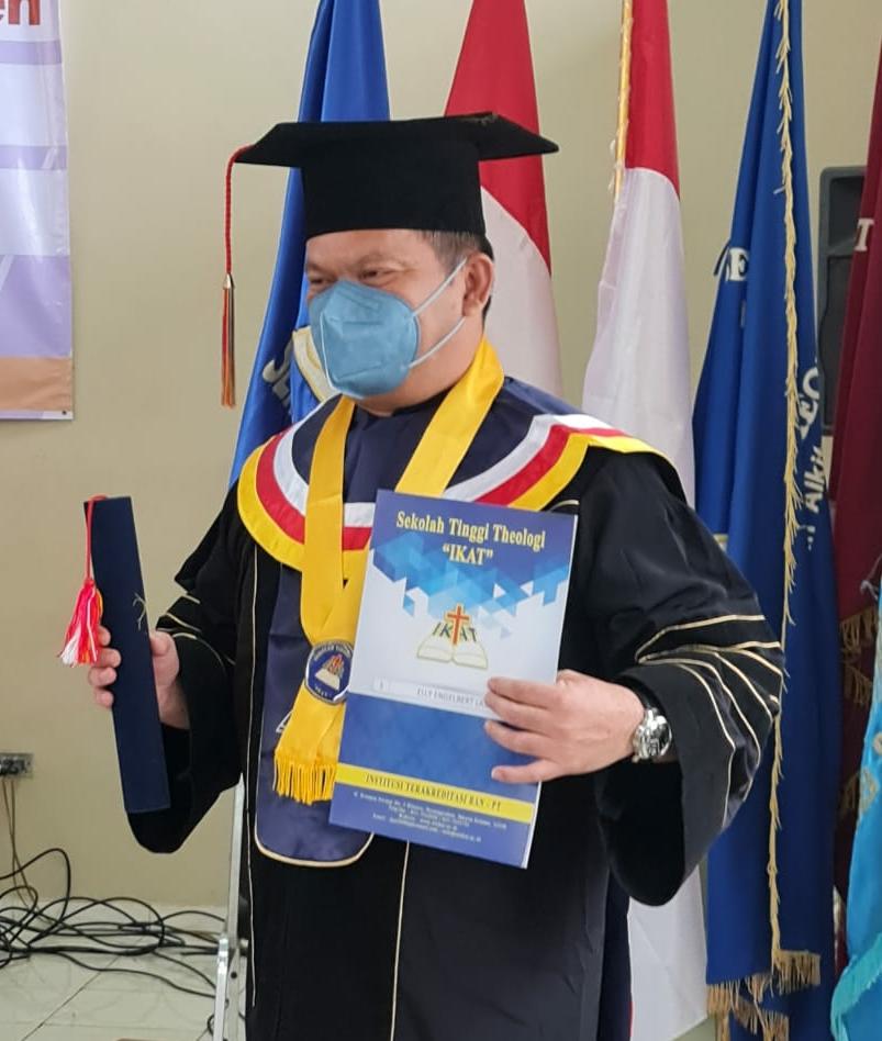 Bupati E2L Berhasil Raih Gelar Doktor