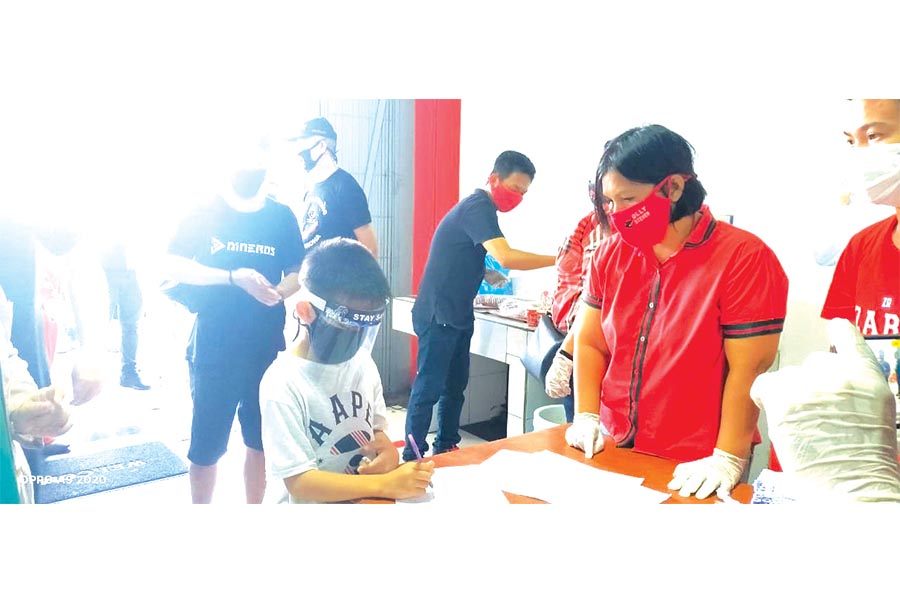 Segala Usia Jalani Rapid Test Gratis DPC PDIP Manado