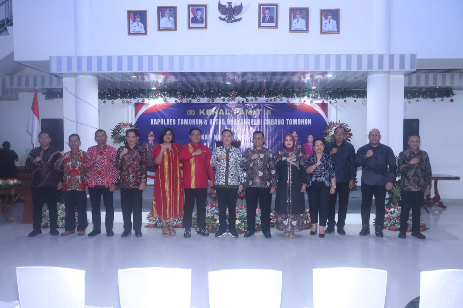 Wali Kota Tomohon Hadiri Acara Kenal Pamit Kapolres dan Ketua Bhayangkari di Rumah Dinas