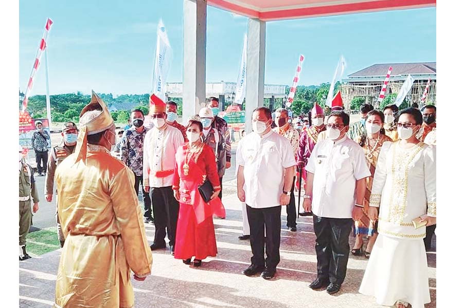 Syukuran E2L-Mantap Kental Adat Manduru’u Tona