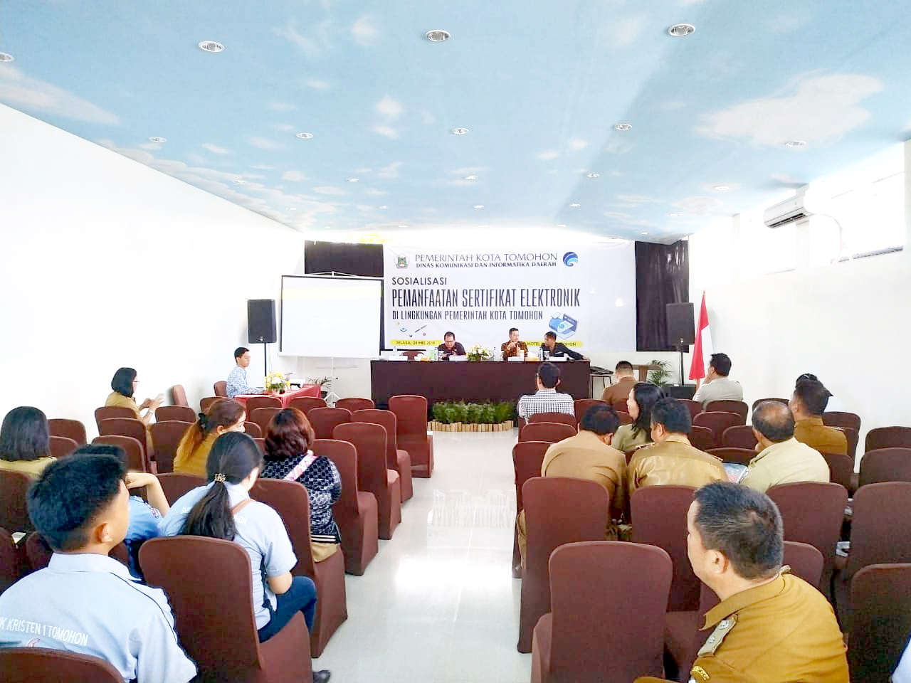 Mentu Tutup Sosialisasi Pemanfaatan Sertifikat Elektronik