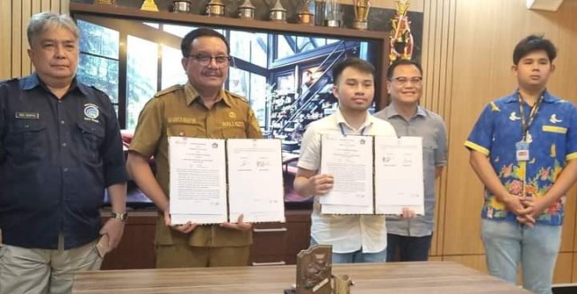 Layanan Internet, Walikota Bitung Bangga Teken Kerjasama dengan Direktur Umur 21 Tahun