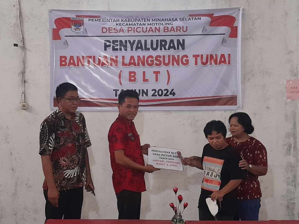 Pemdes Picuan Baru Salurkan BLT-DD Triwulan I dan II Tahun 2024 Untuk 30 KPM