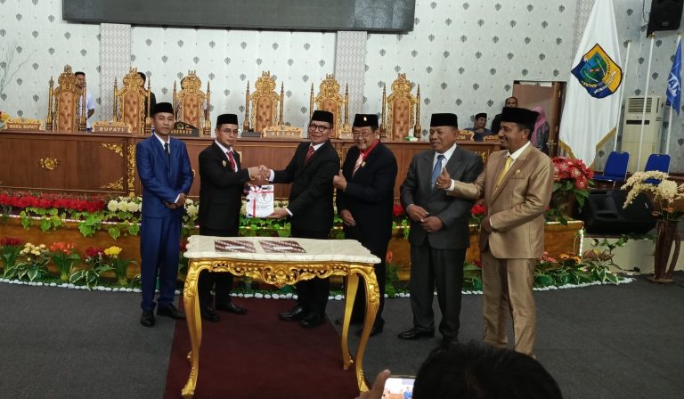DPRD Bolmut Gelar Serah Terima Jabatan Bupati Terpilih