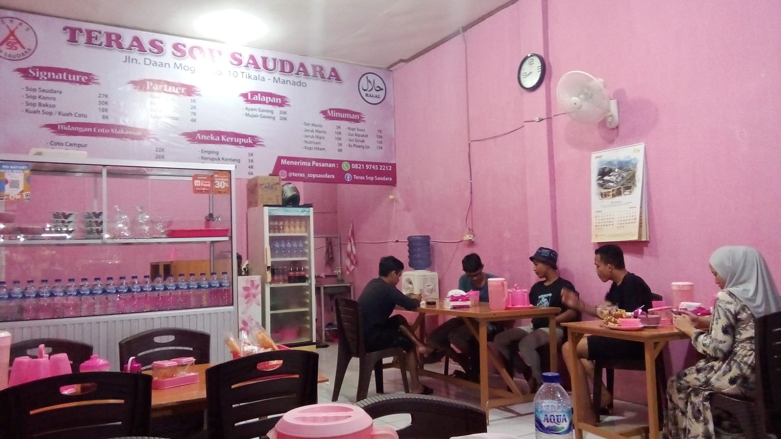 ‘Goyang Lidah' di Teras Sop Saudara Banjer