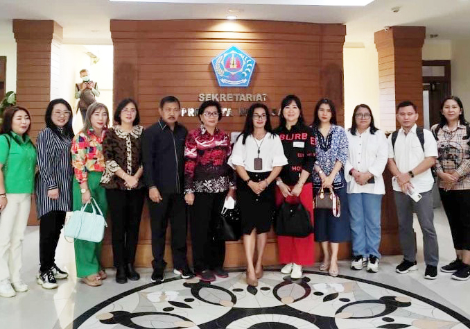 DPRD Manado Stuban di Denpasar