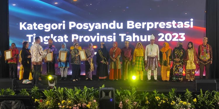 Dipimpin Tendi Ponubu, Motoboi Besar Raih Penghargaan Posyandu Terbaik dari Kemenkes RI