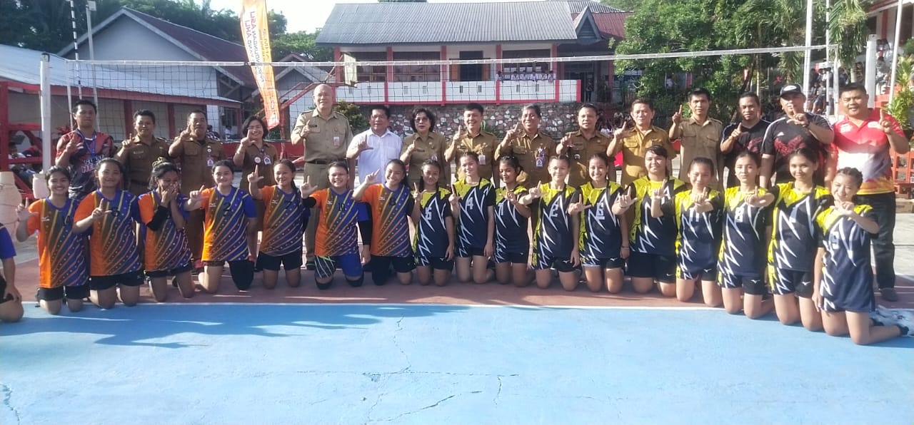 SMA/SMK se-Sulut 'Berebut' Piala Bergilir Gubernur di Smeksar