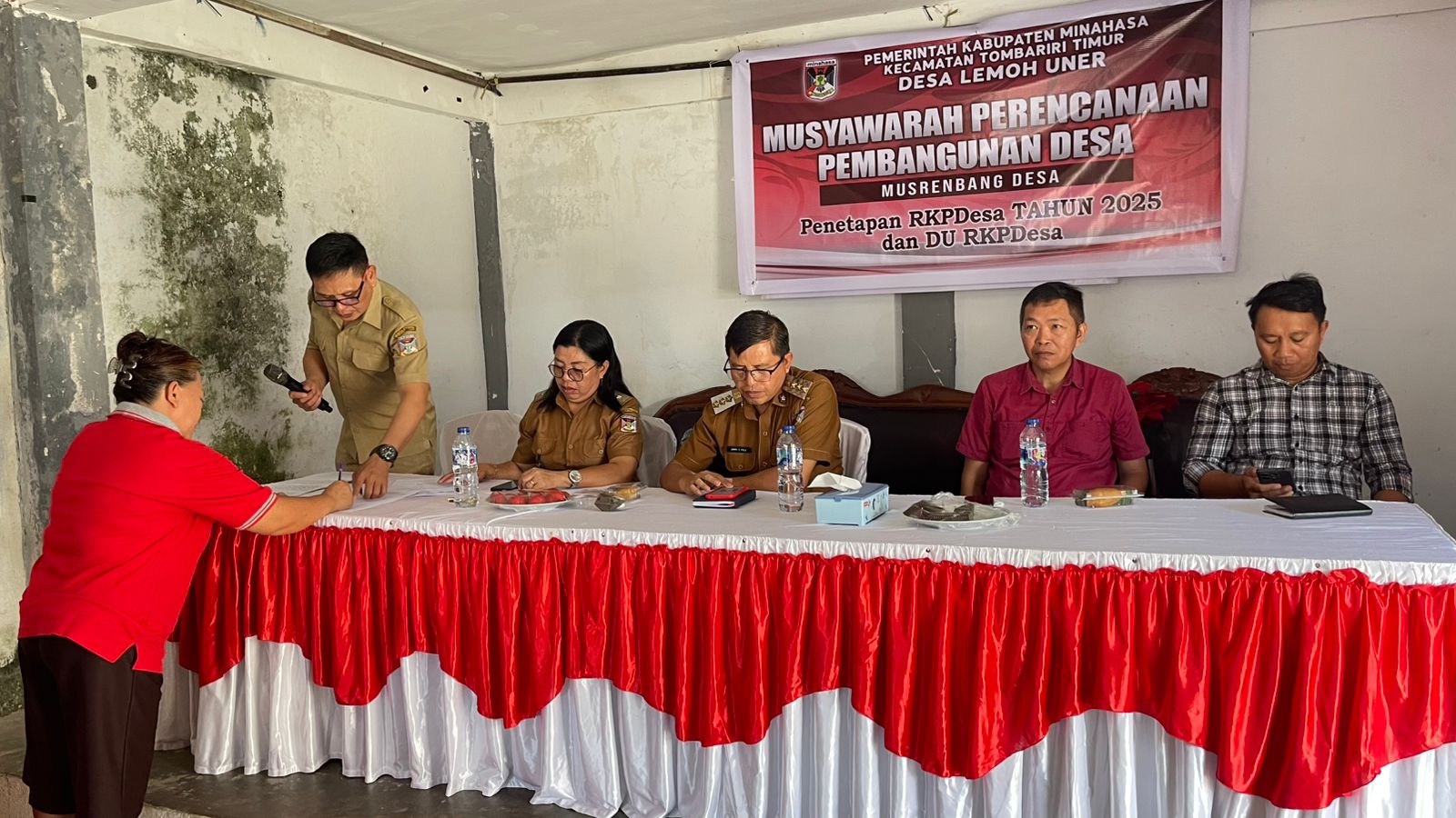 Pemdes Lemoh Uner Bahas Program Pembangunan 2025