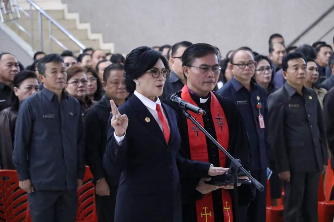 Lynda Watania Sekda Minahasa