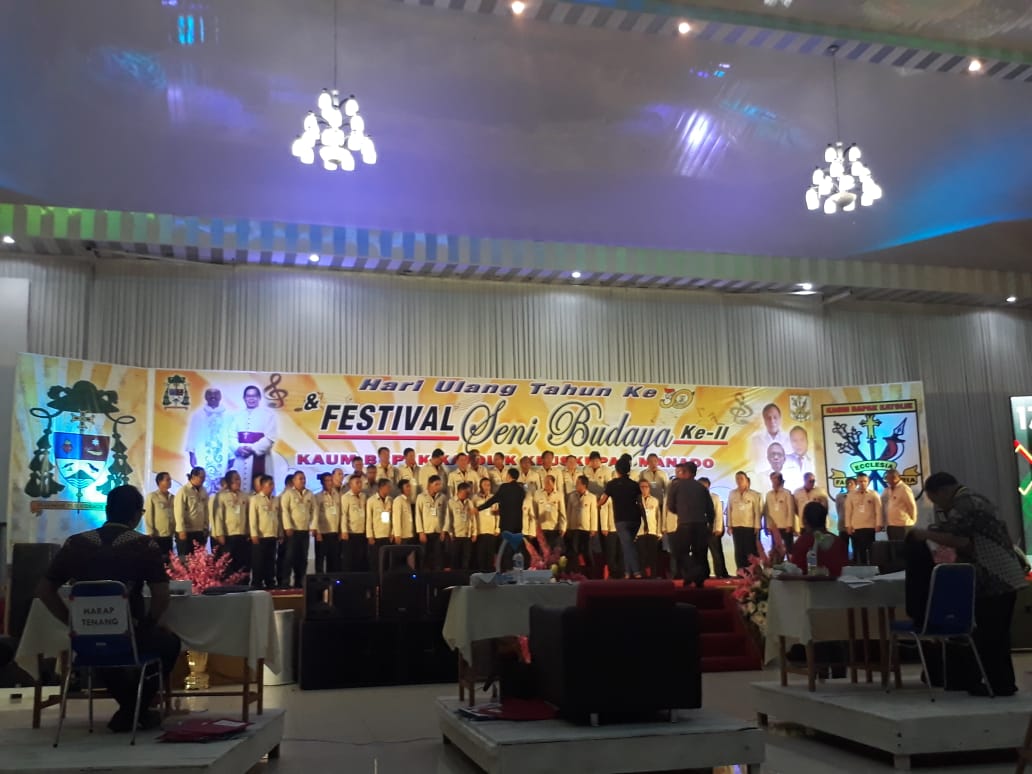 KBK Karombasan dan Tuminting 10 Besar Big Choir