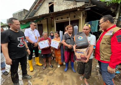 ‘Mapalus’ Bantu Korban Bencana Manado, Richard Apresiasi Pemkab Bolmong